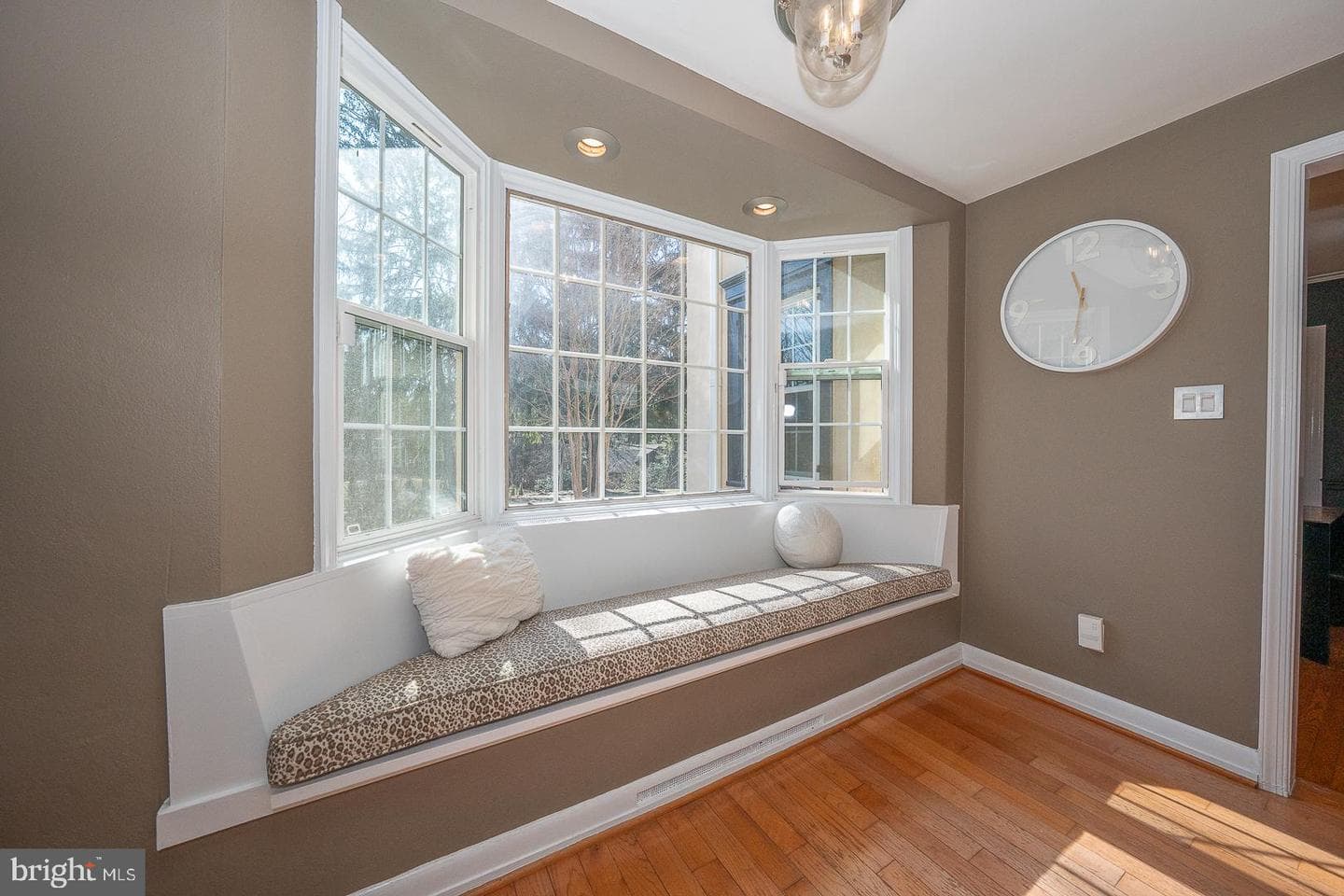 108 S Spring Mill Road photo 16
