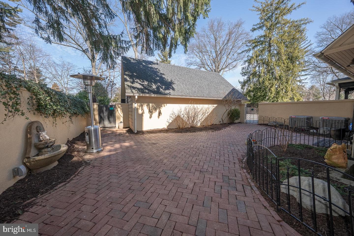 108 S Spring Mill Road photo 39