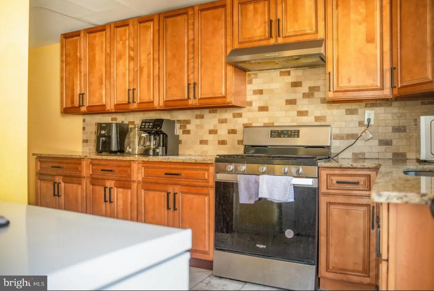 725 Yeadon Avenue photo 4