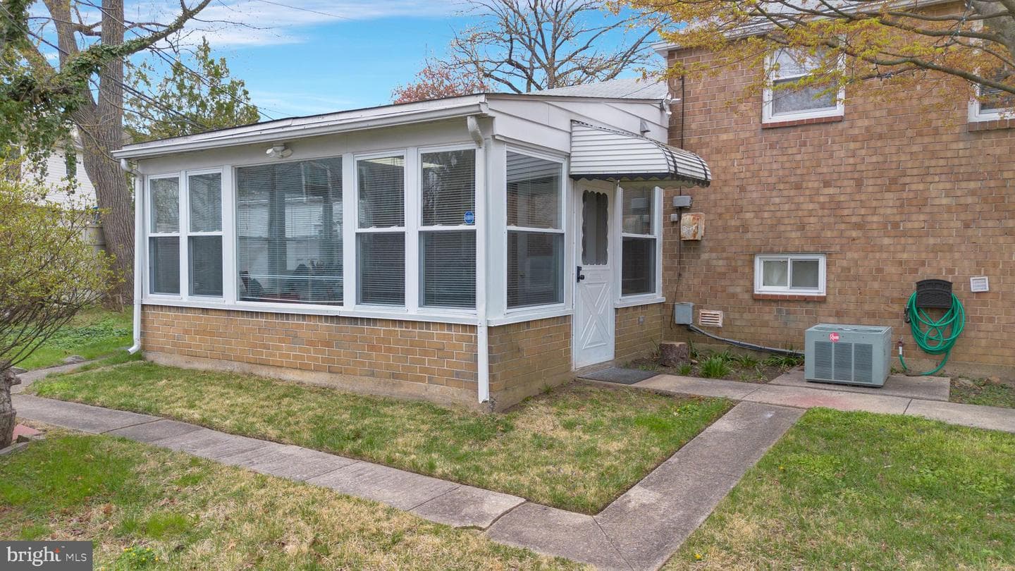 601 Hillside Avenue photo 32
