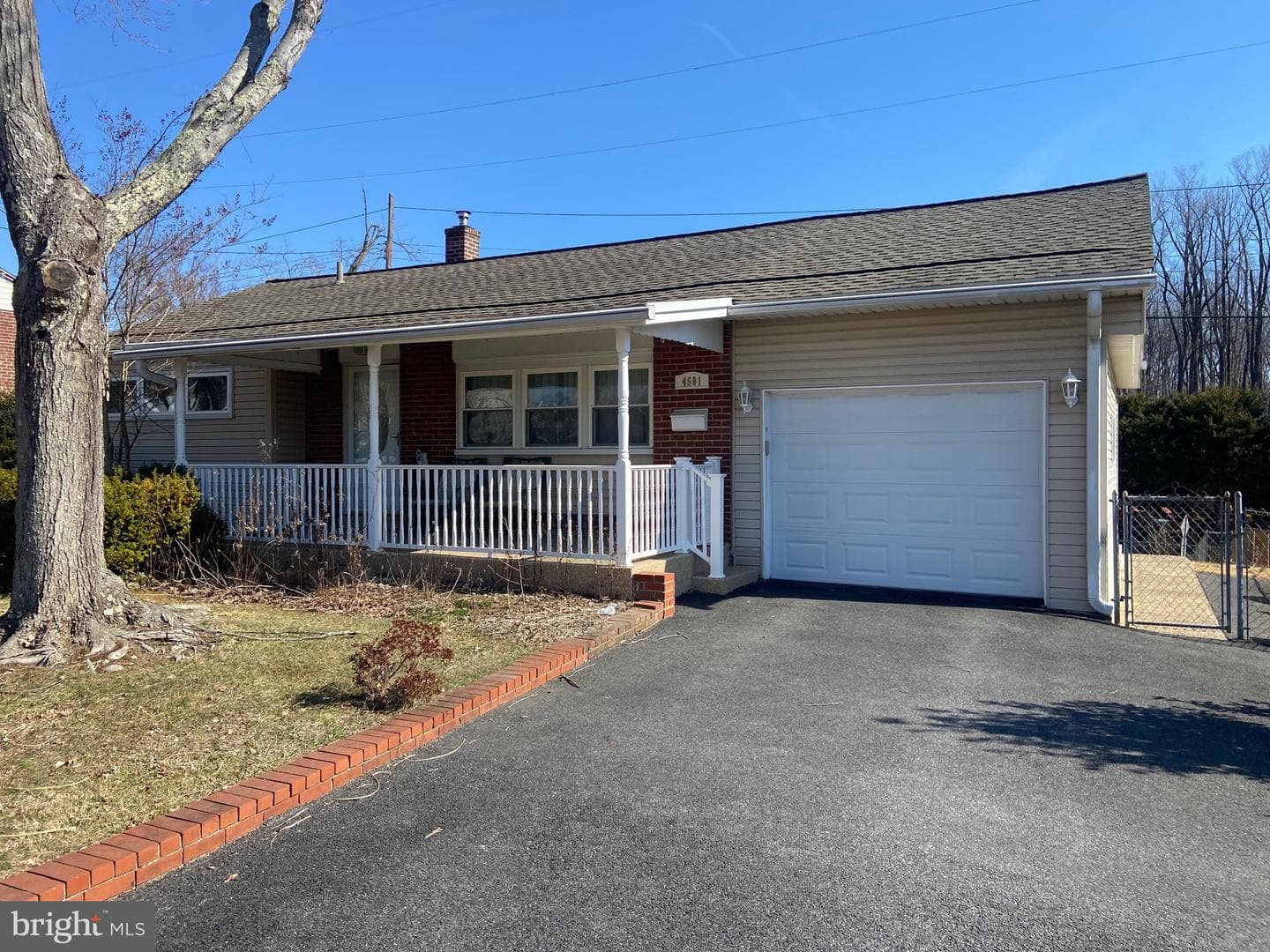 4501 Park Lane photo 2