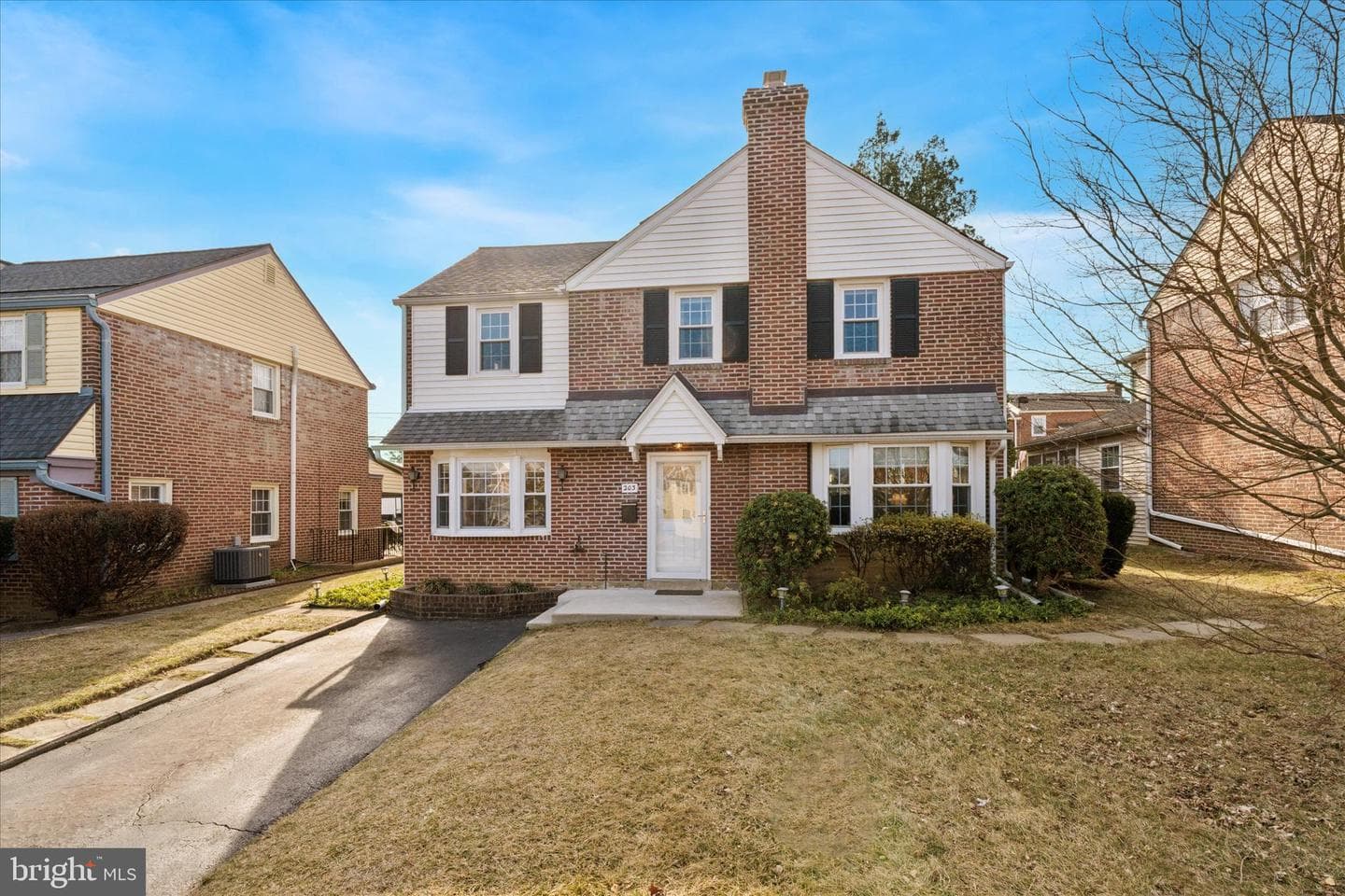 203 Oxford Hill Lane photo 2