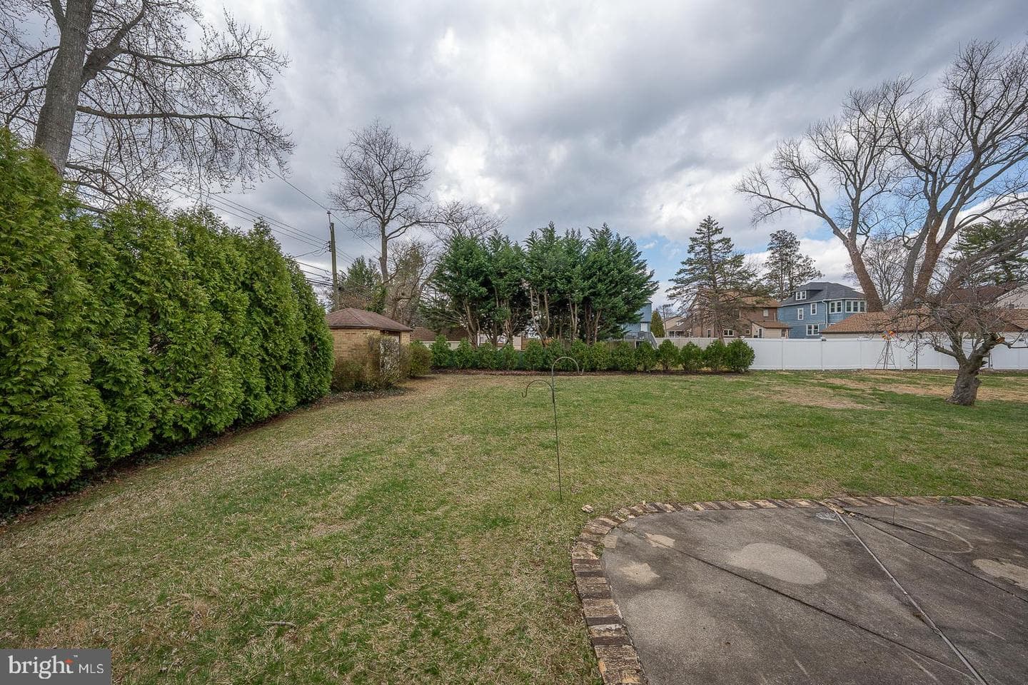 819 Rose Avenue photo 39