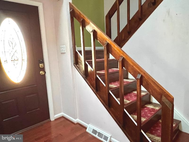 6 Stephen Drive photo 13