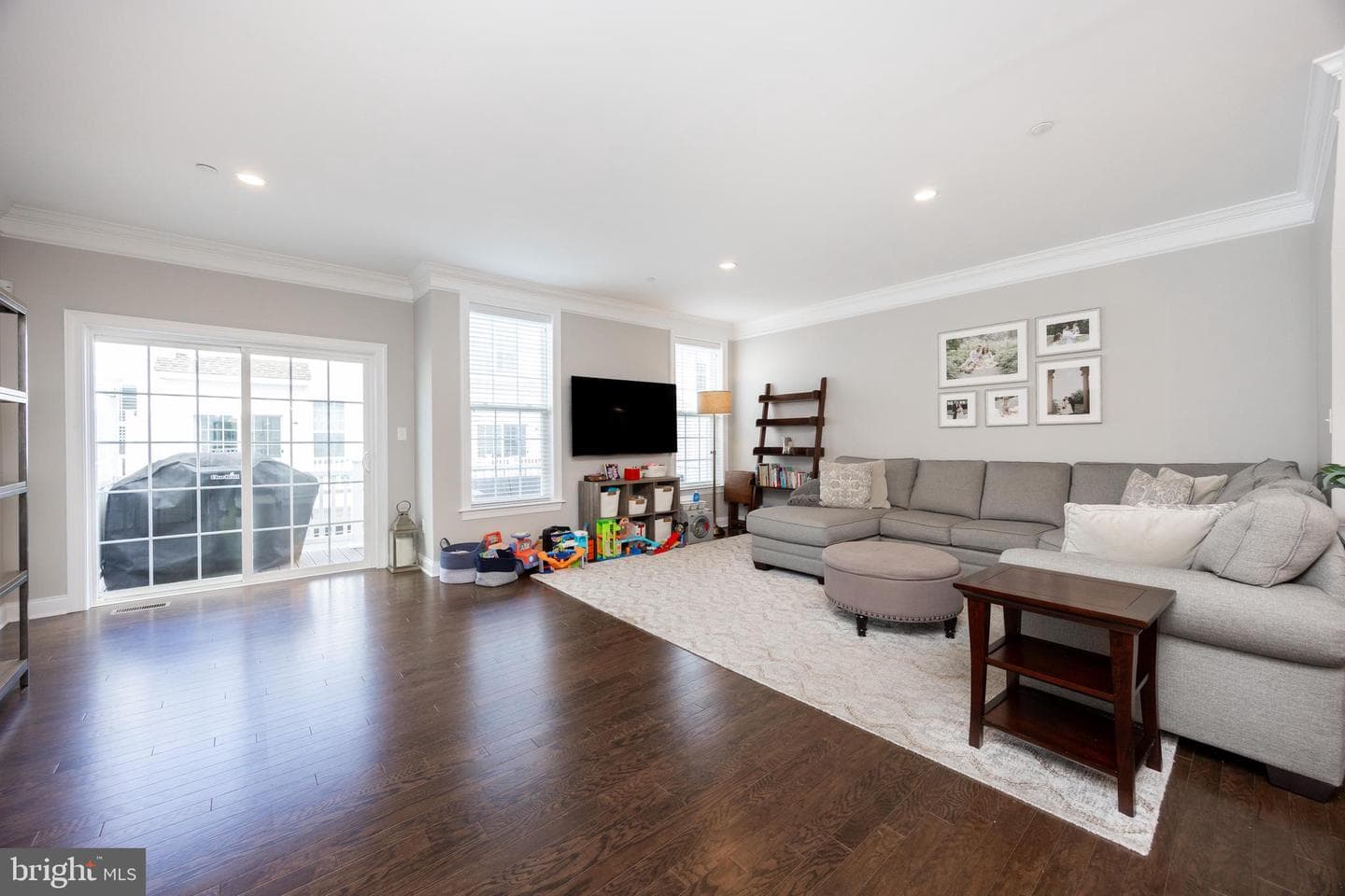 205 Murray Lane photo 11