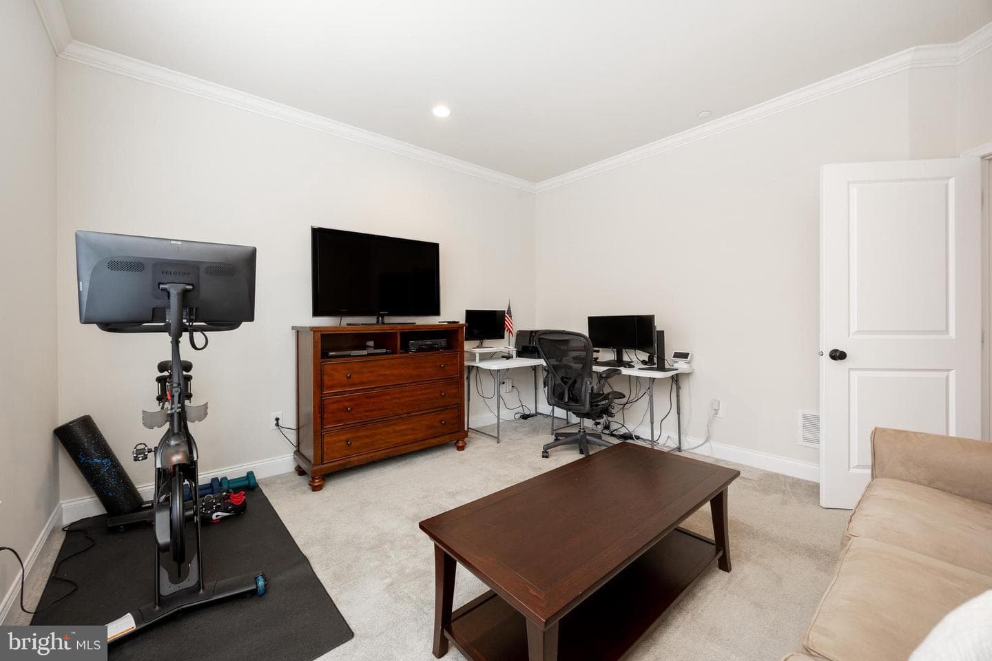 205 Murray Lane photo 3