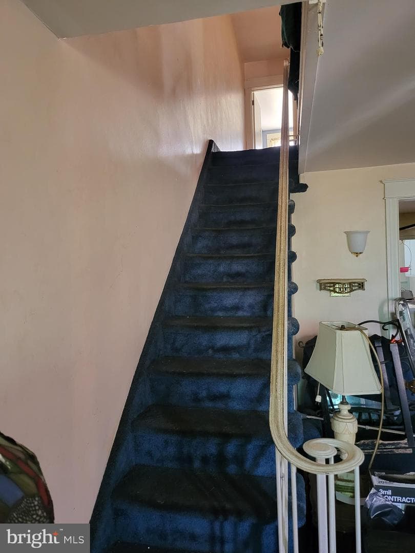 7034 Ruskin Lane photo 4