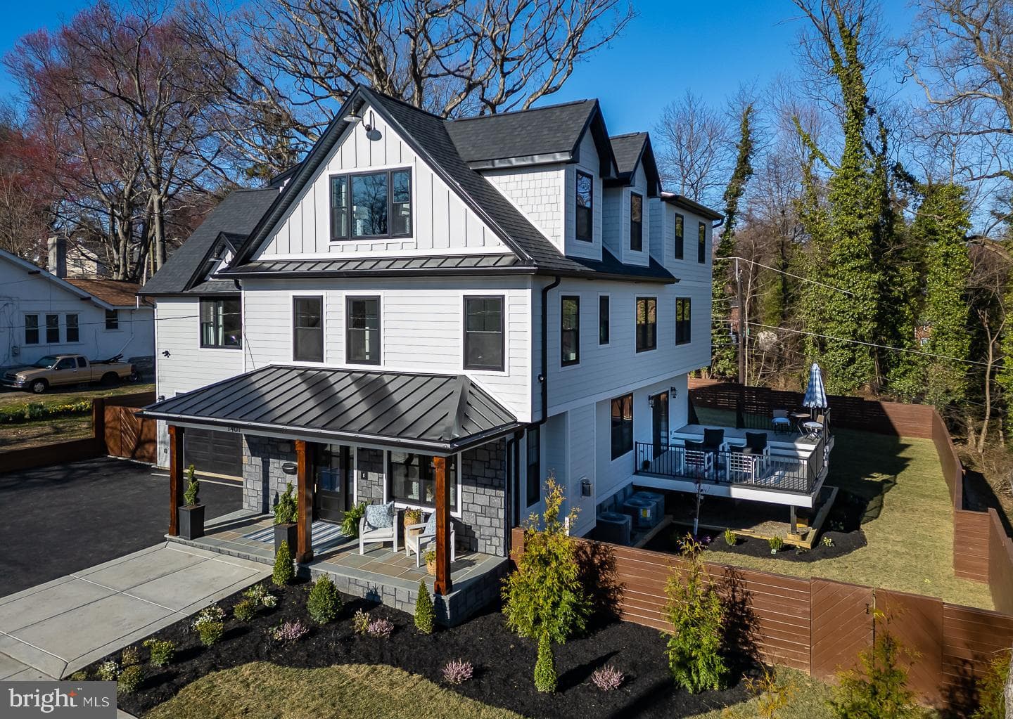 1401 Lawndale Road photo 1