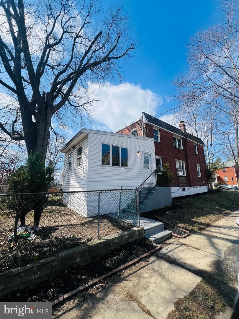 1100 Chestnut photo 38