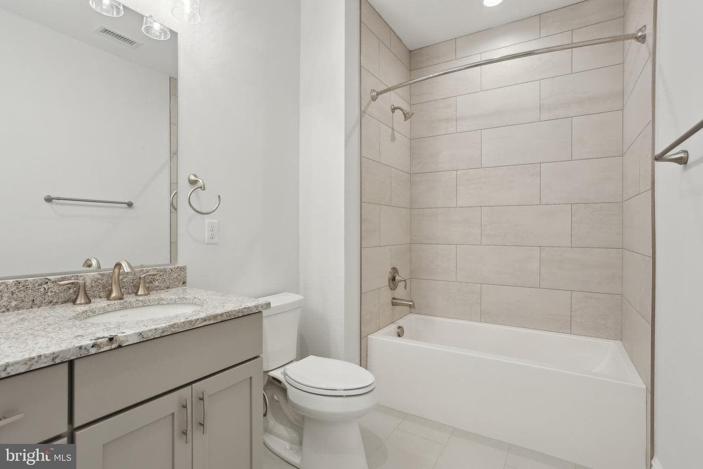 605 S Orange Street photo 31
