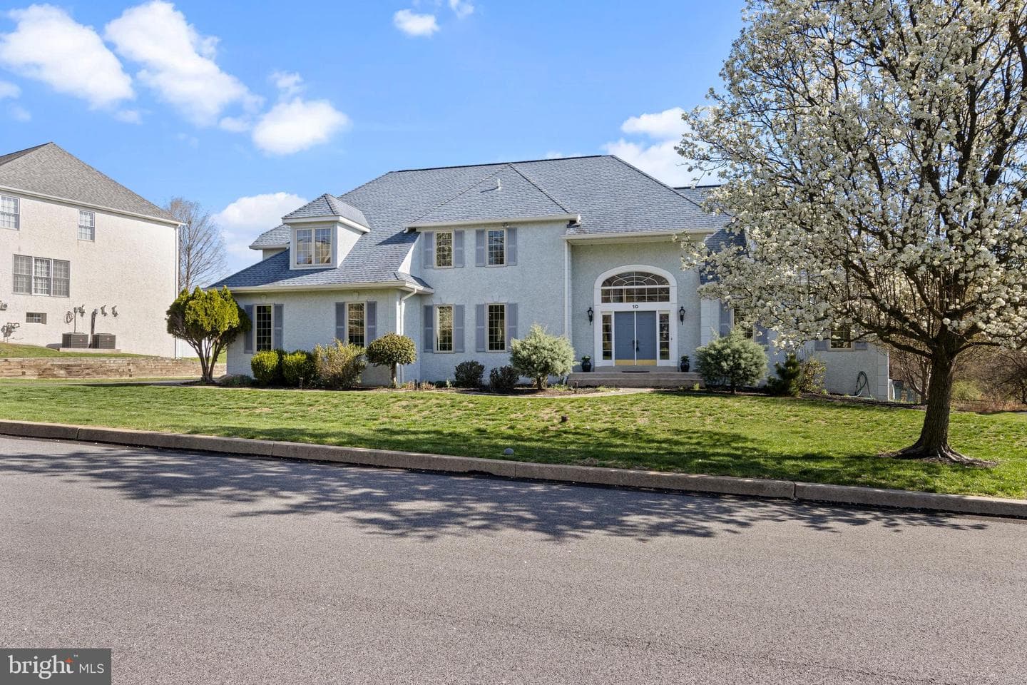10 Bayberry Drive photo 2