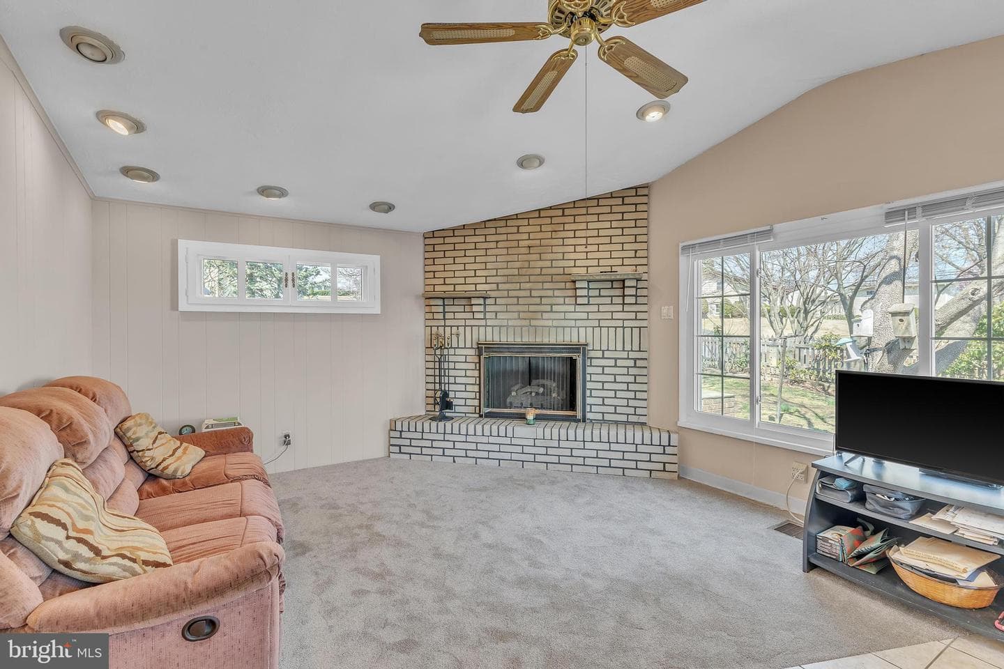 604 Warren Boulevard photo 12