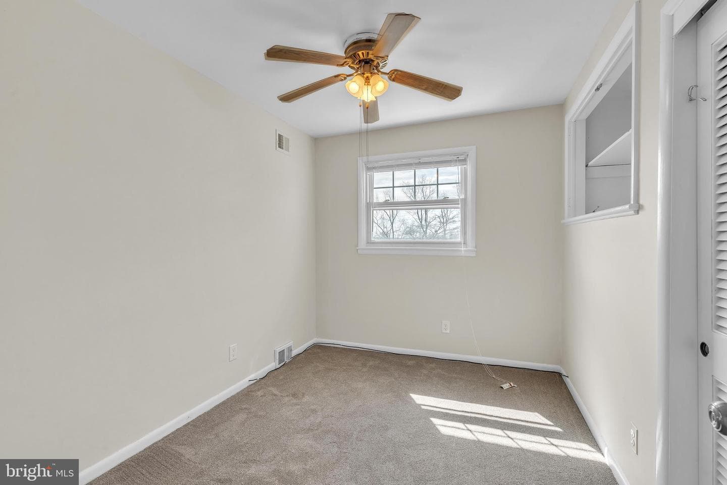 604 Warren Boulevard photo 14