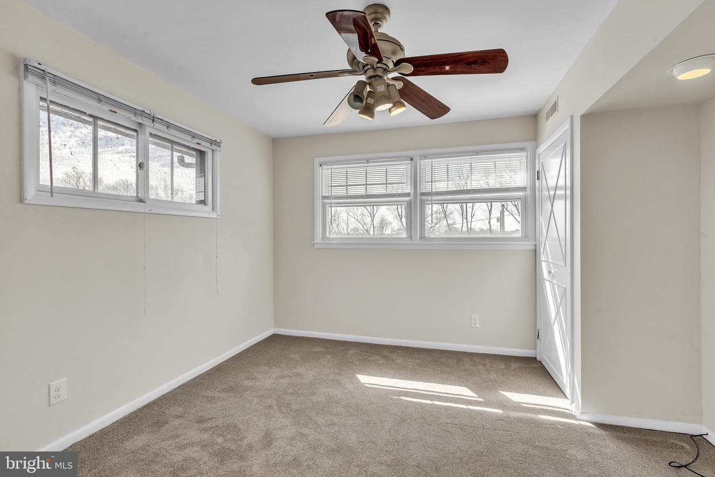 604 Warren Boulevard photo 15