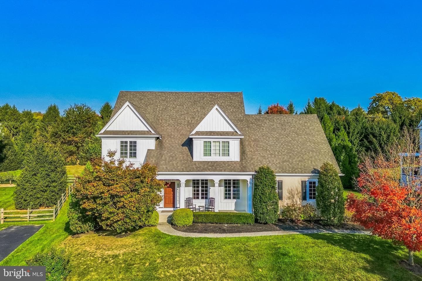 4 Fallbrook Lane photo 1