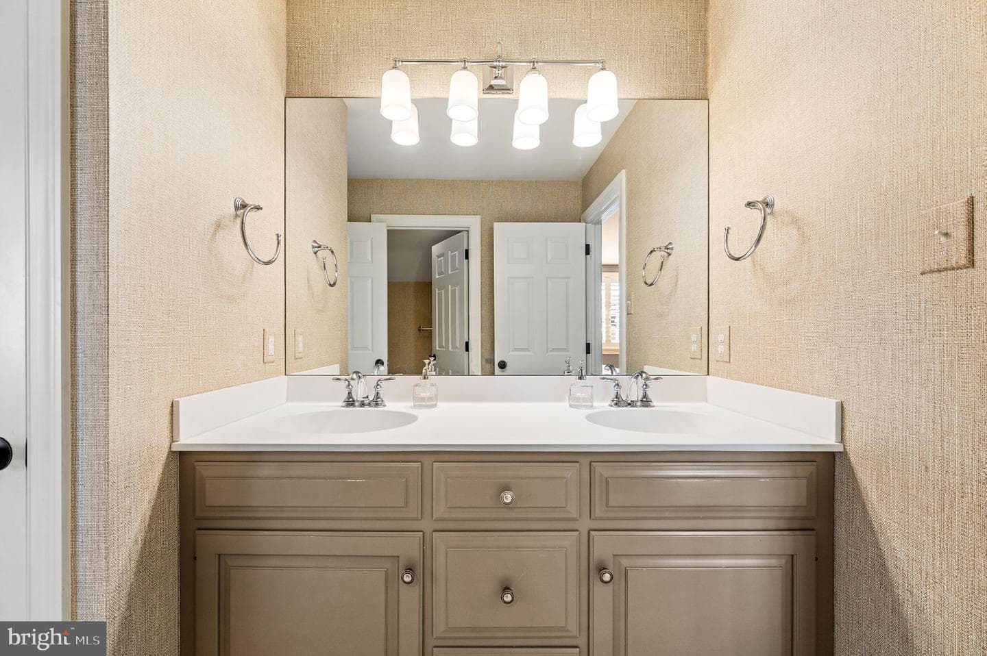 4 Fallbrook Lane photo 24