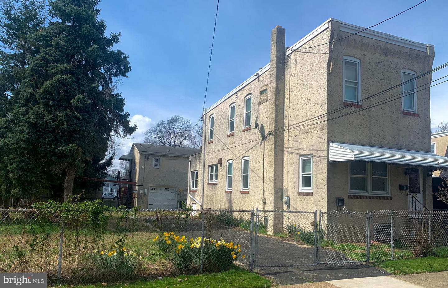110 Saude Avenue photo 3