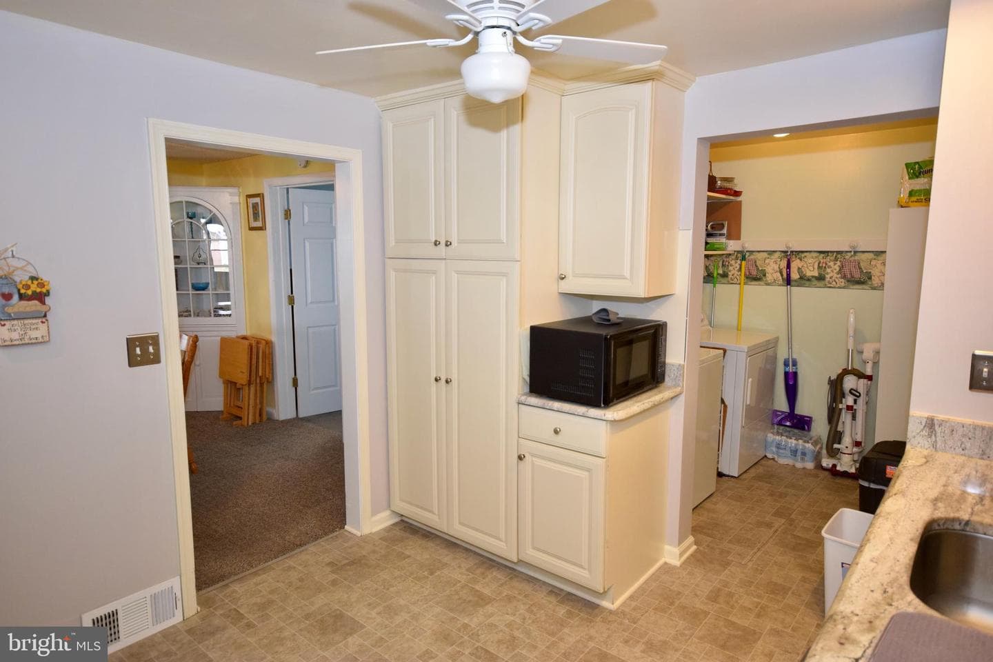 517 Ridley Avenue photo 11