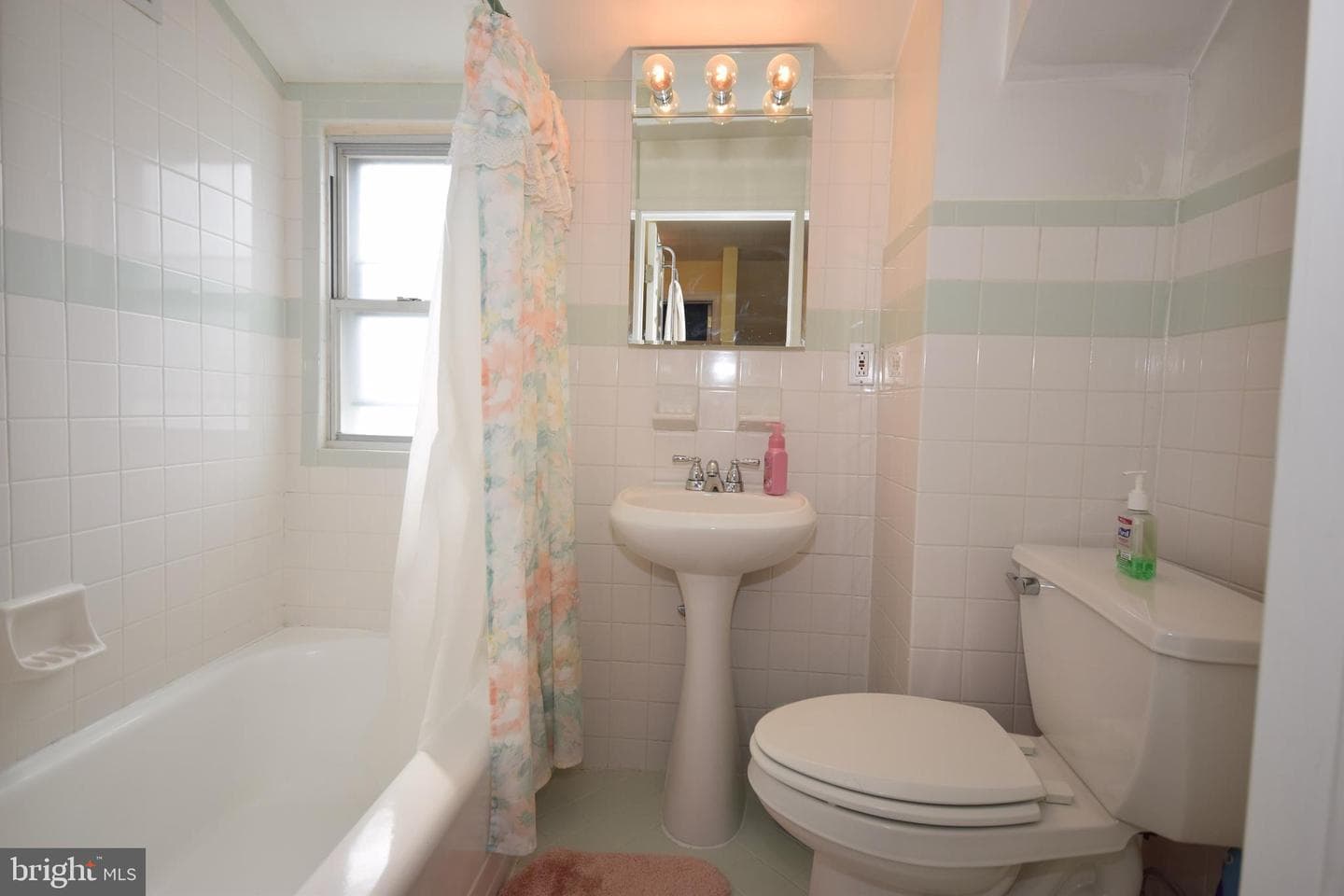 517 Ridley Avenue photo 22