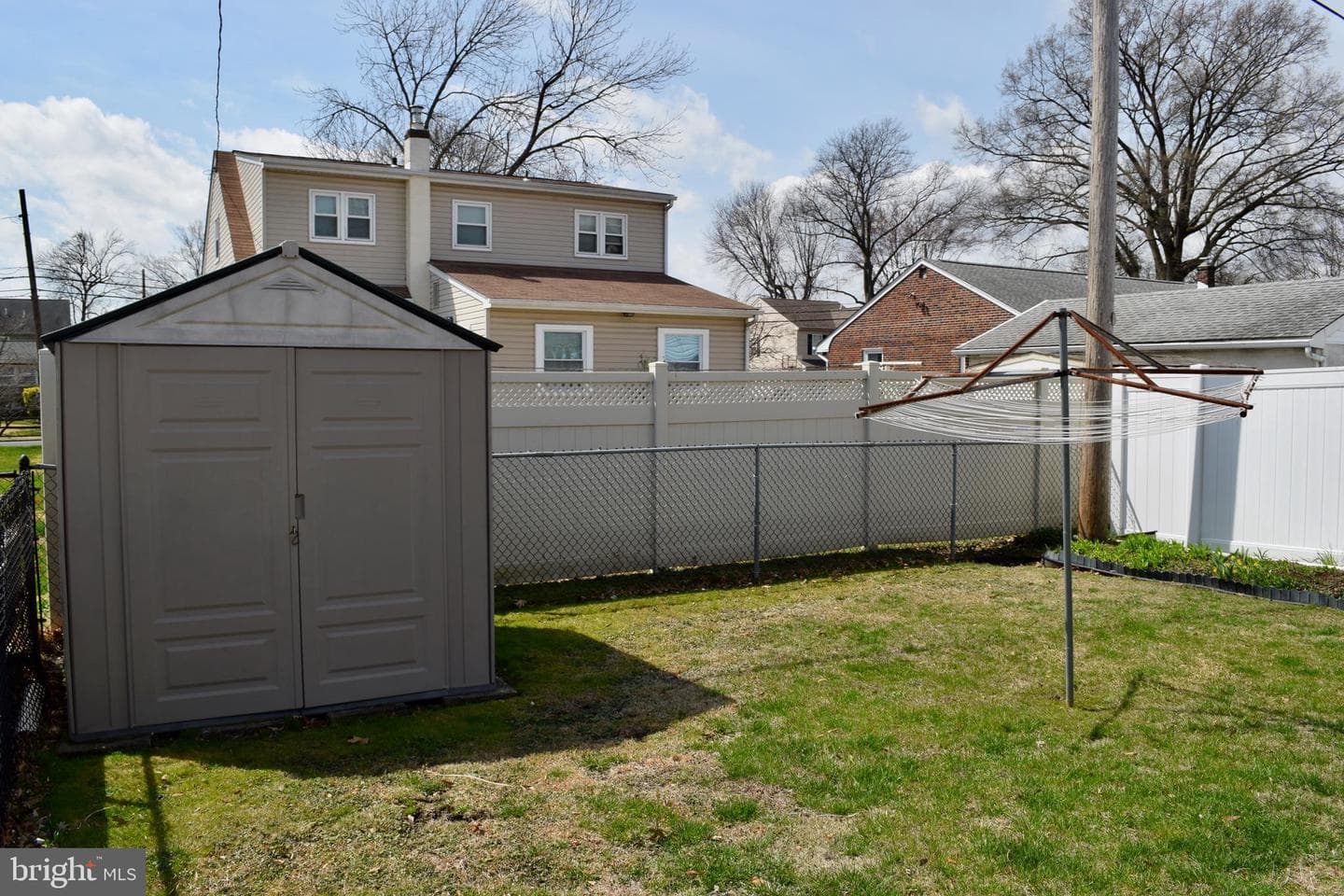 517 Ridley Avenue photo 27