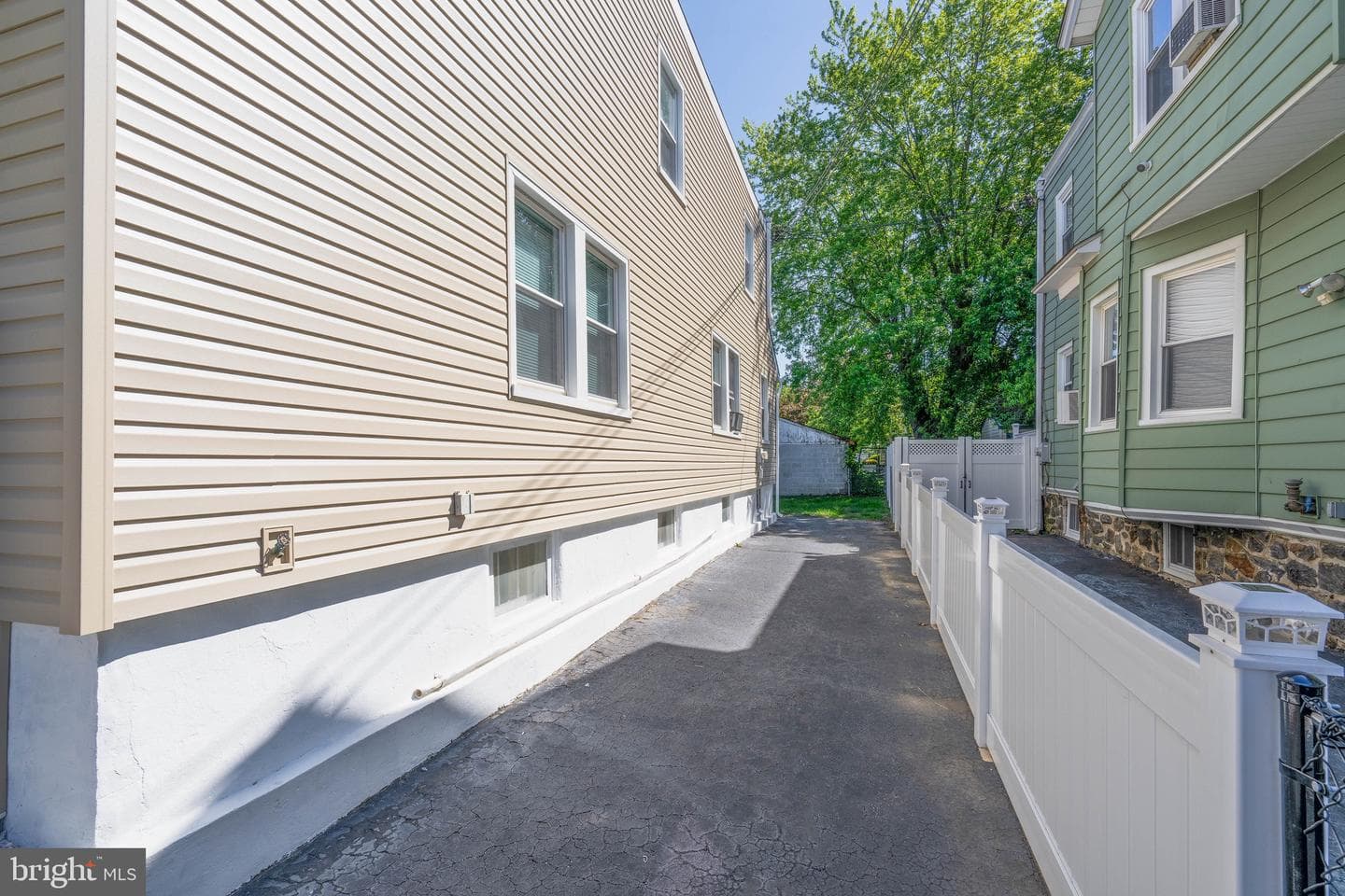 33 E Isabel Avenue photo 25