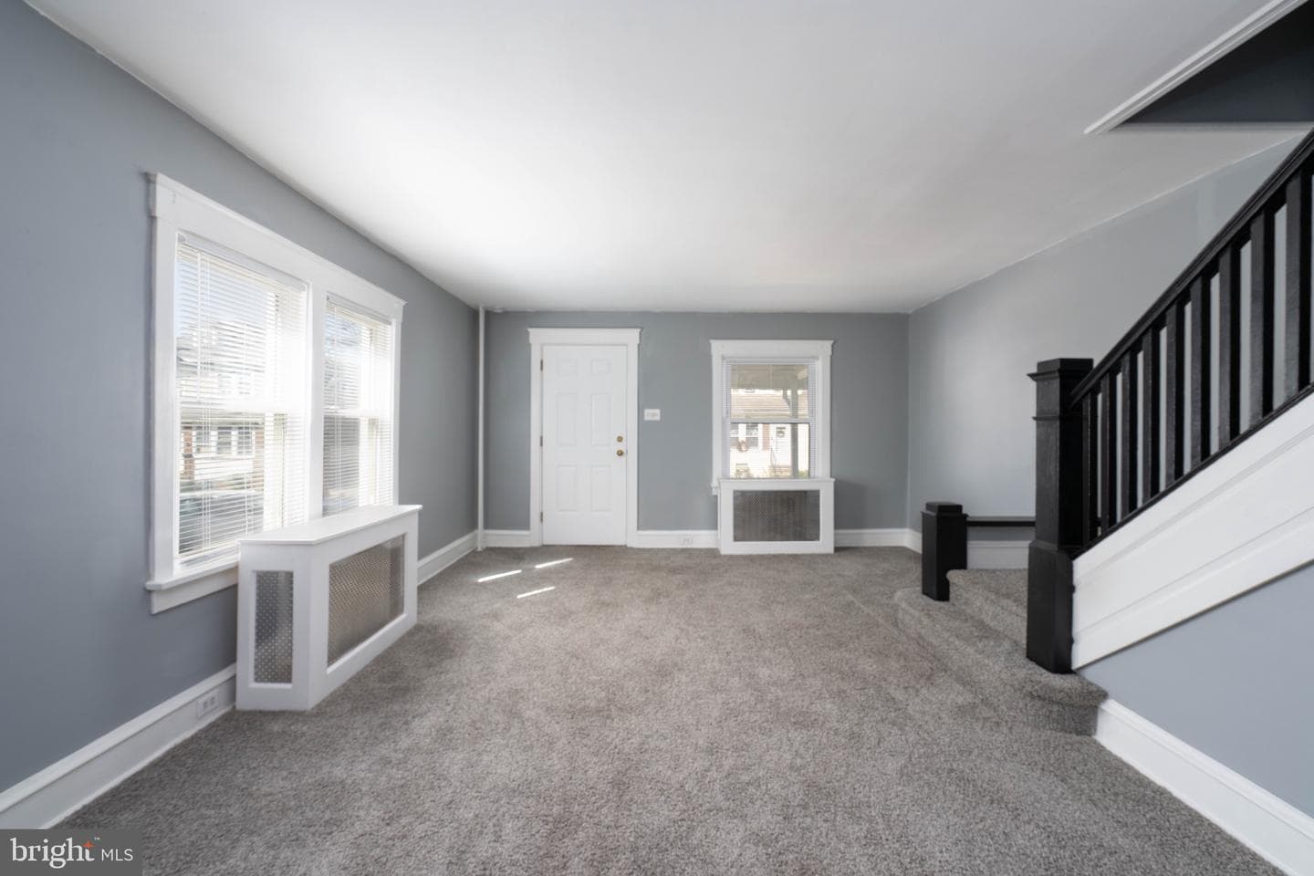 33 E Isabel Avenue photo 5