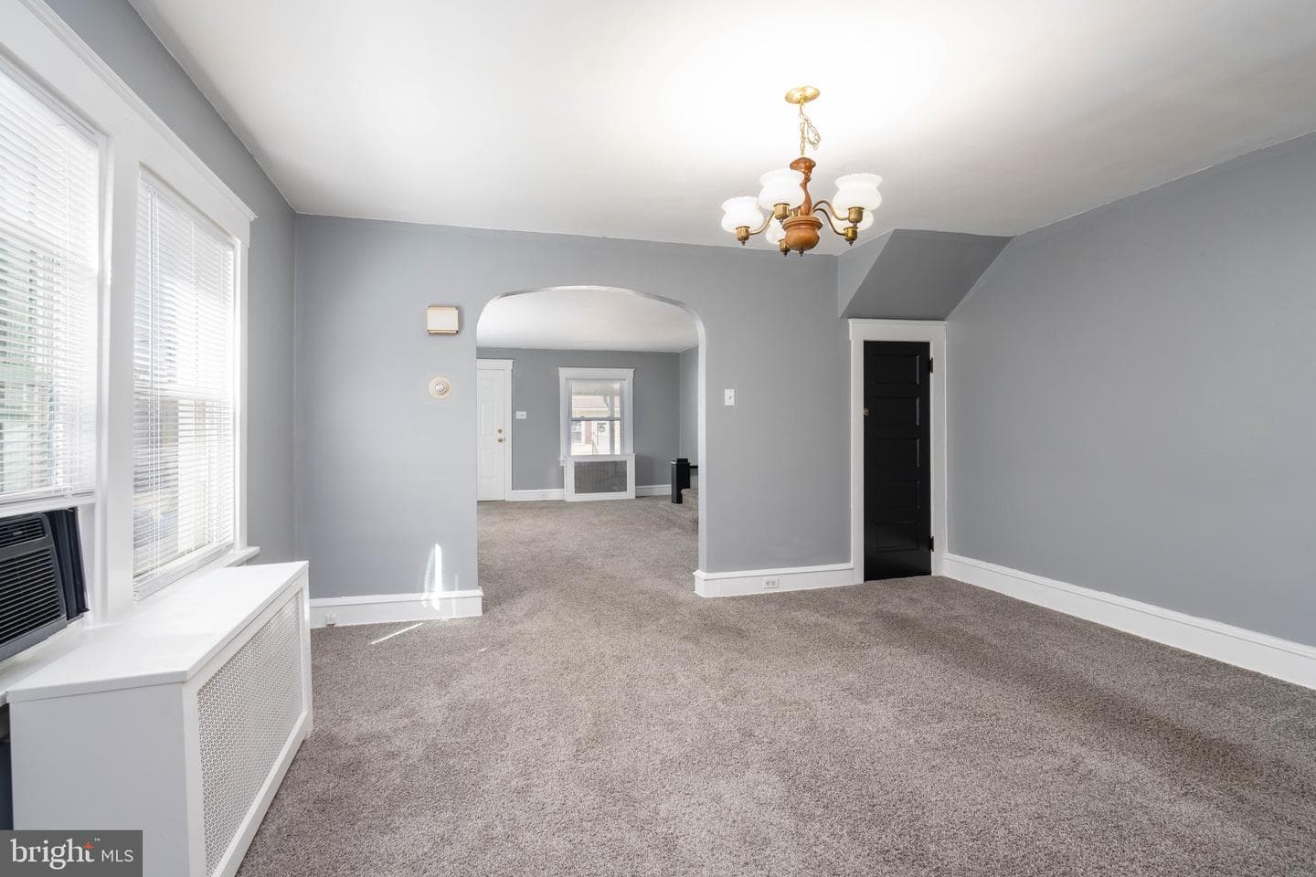 33 E Isabel Avenue photo 7