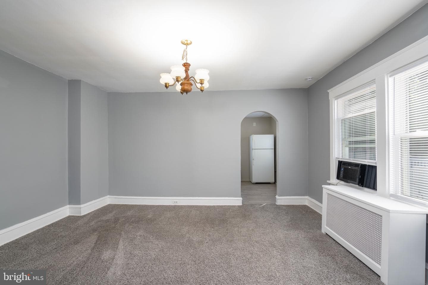 33 E Isabel Avenue photo 8