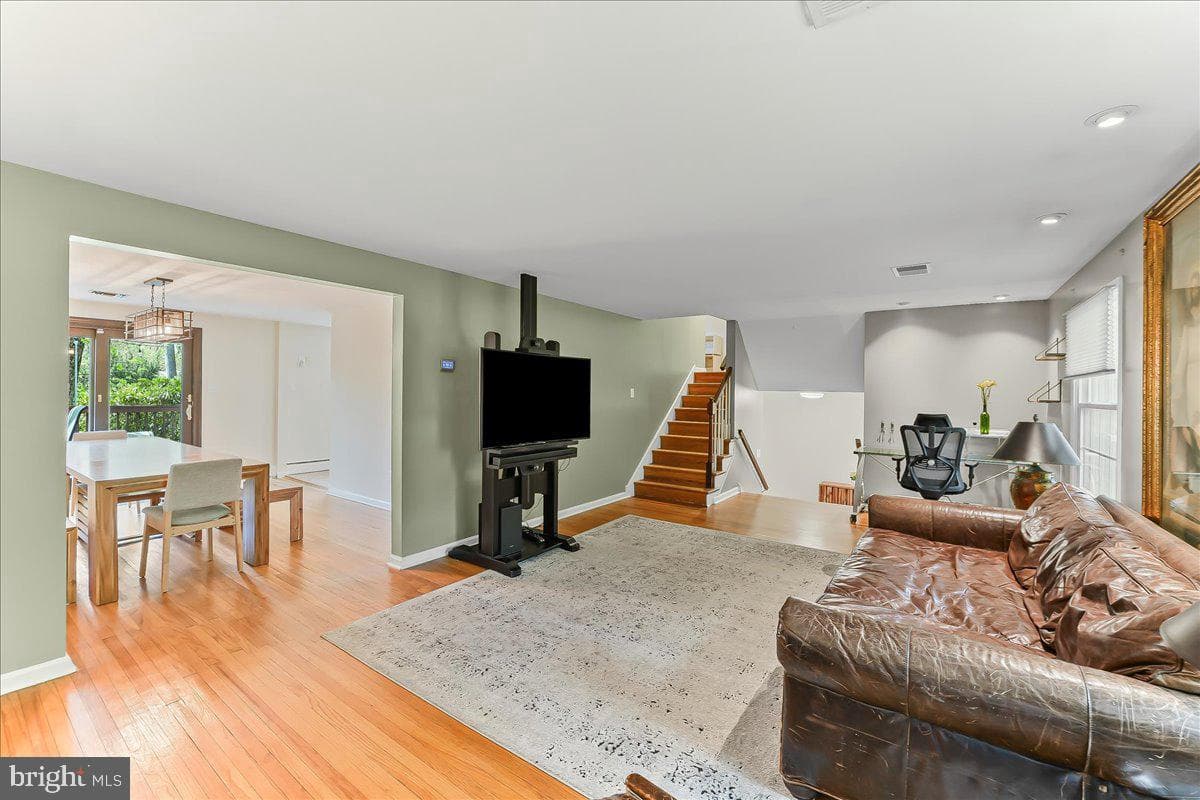 703 Blue Hill Road photo 32