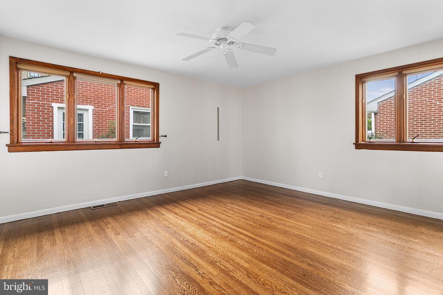 118 Powell Road photo 10