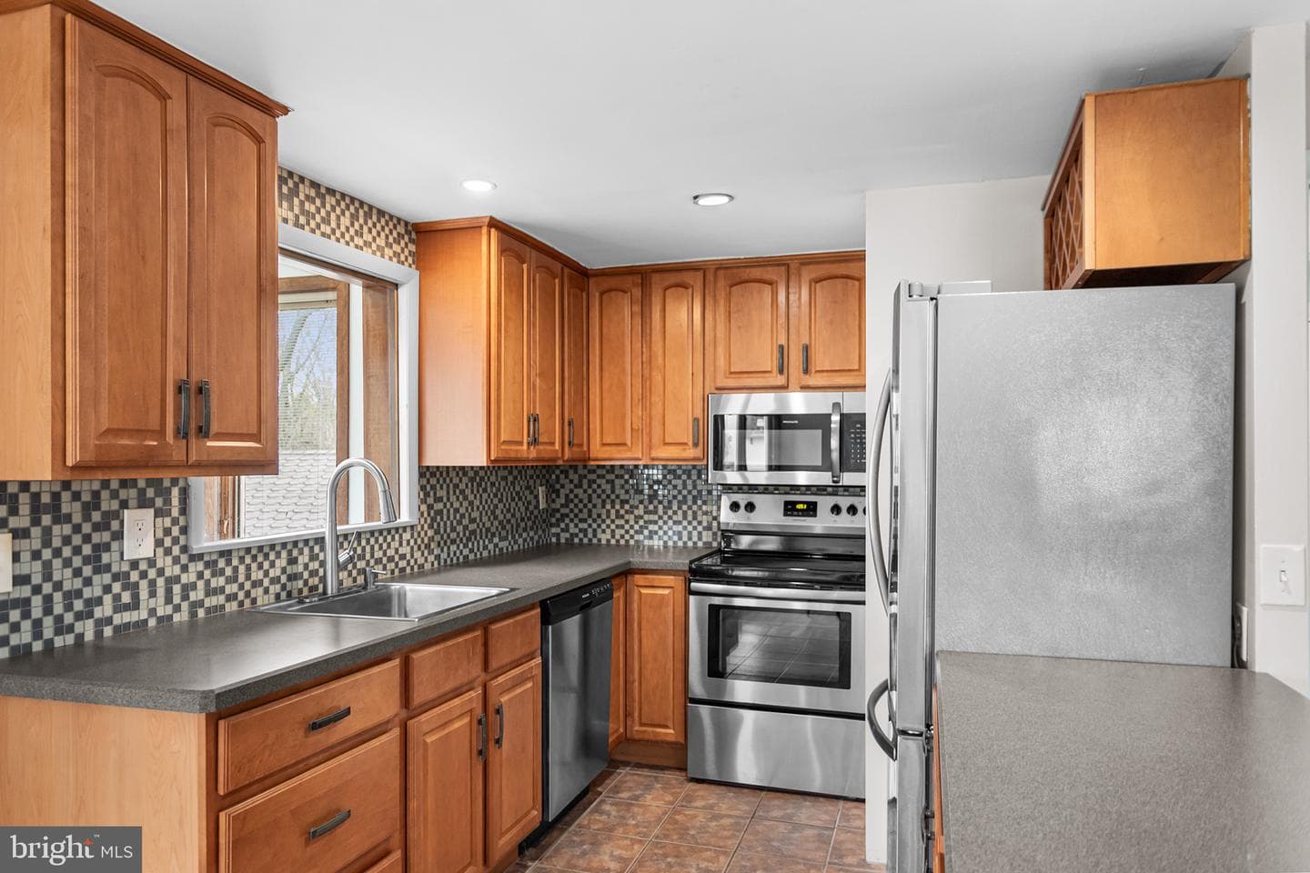 118 Powell Road photo 22