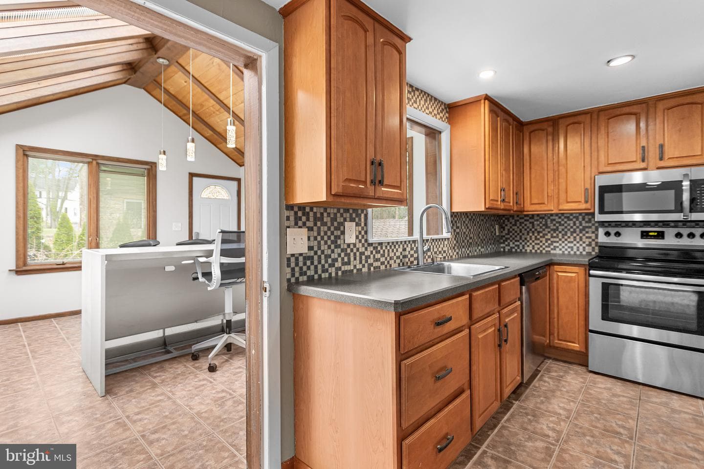 118 Powell Road photo 23