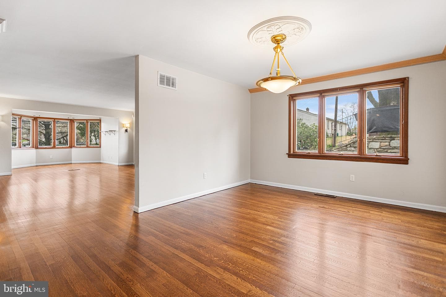 118 Powell Road photo 6