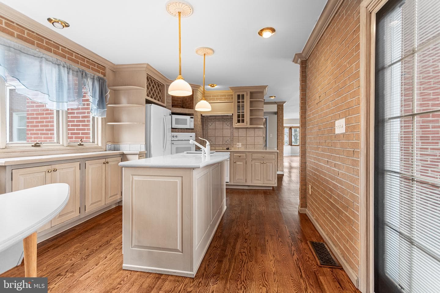 118 Powell Road photo 8