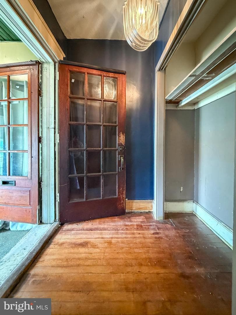 715 Engle Street photo 3