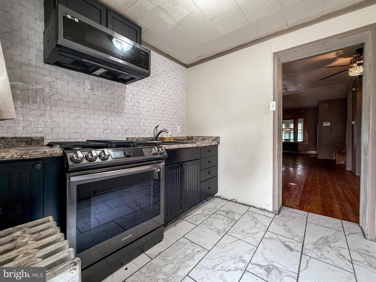 715 Engle Street photo 9