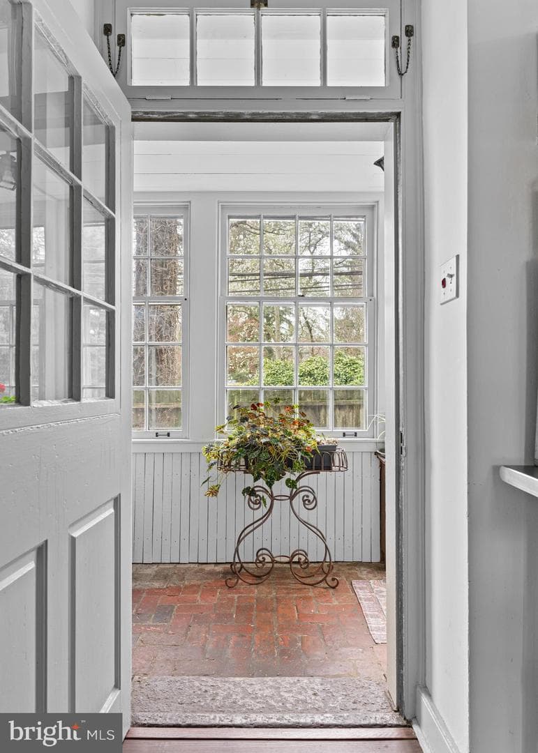 1 E Brookhaven Road photo 17