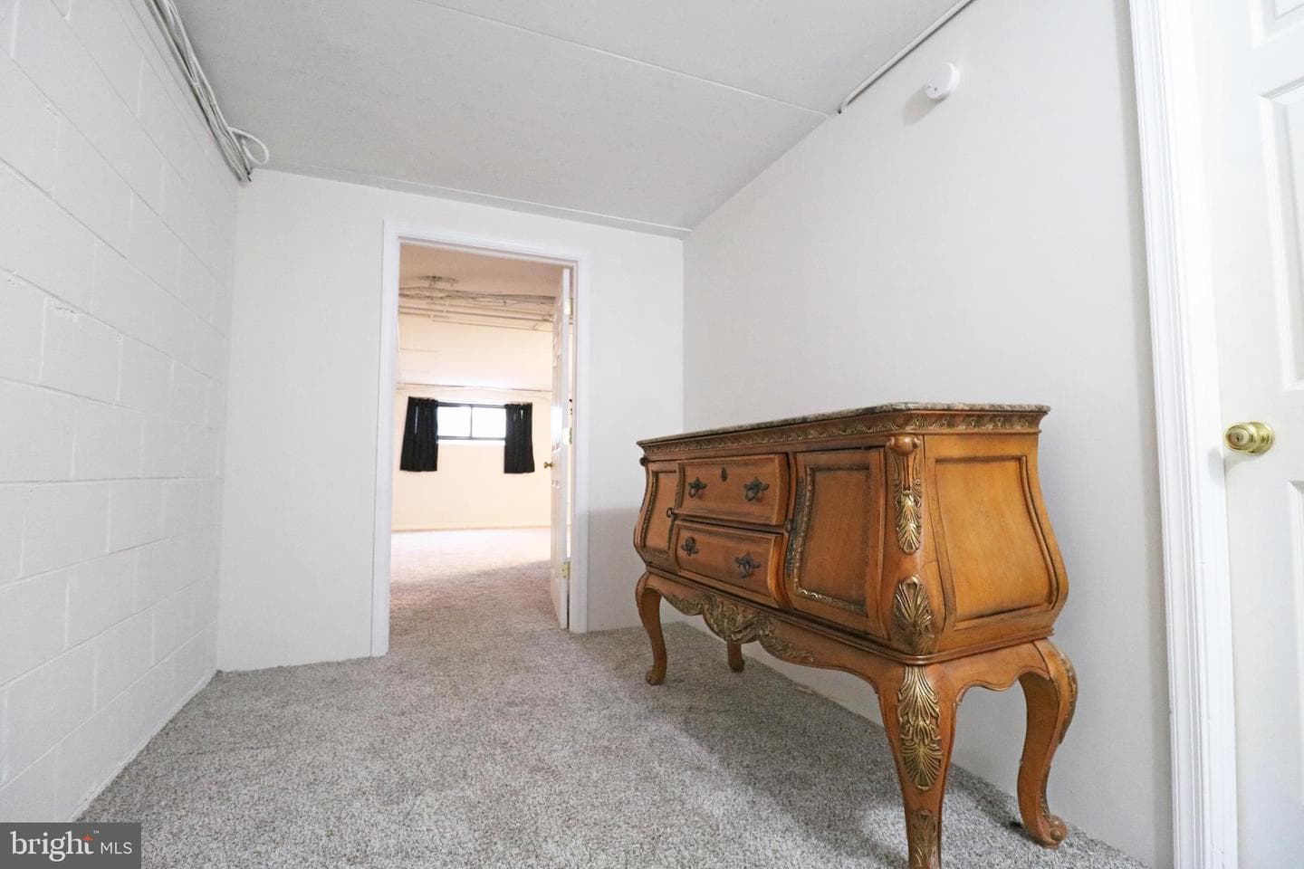710 Putnam Boulevard photo 22