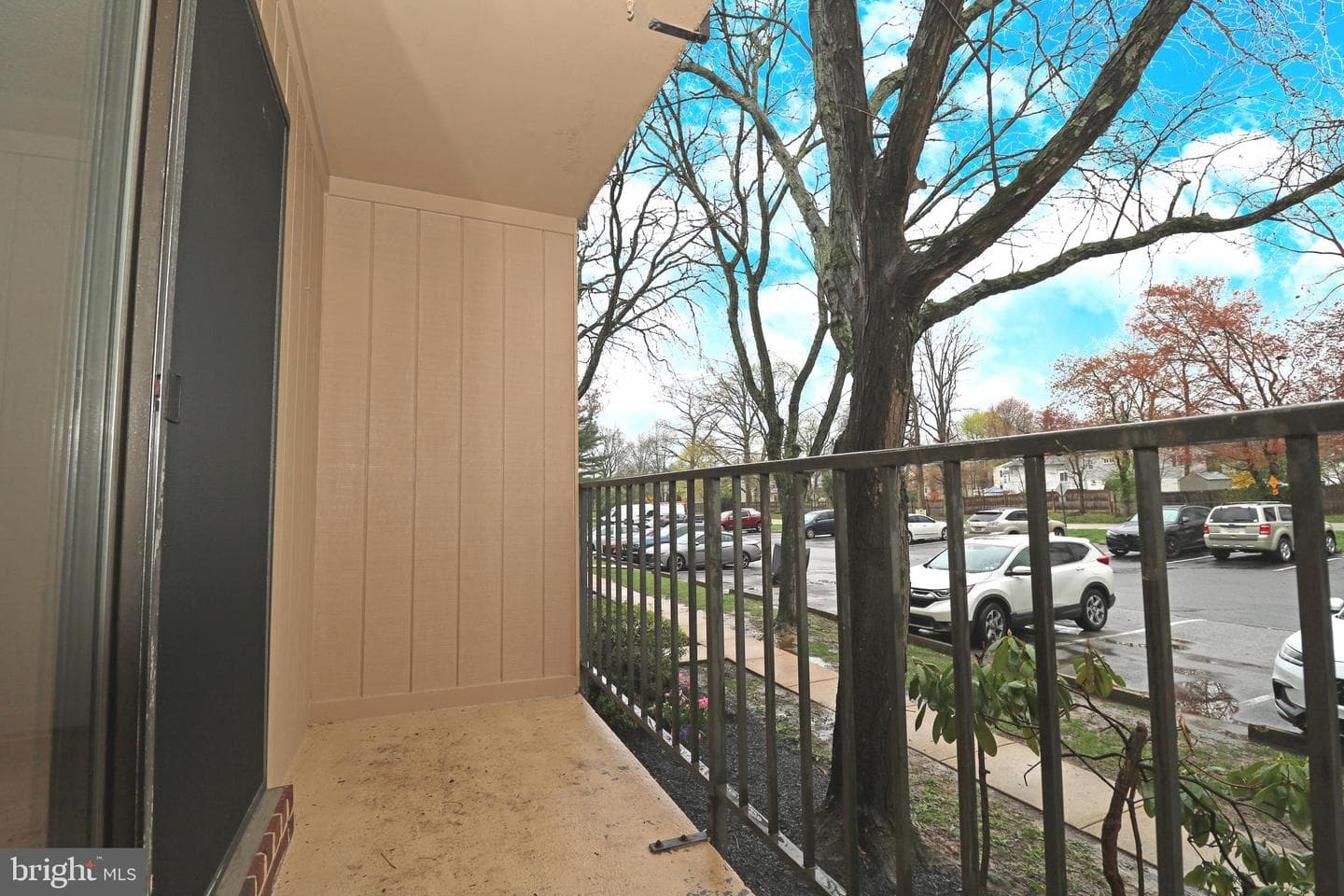 710 Putnam Boulevard photo 9