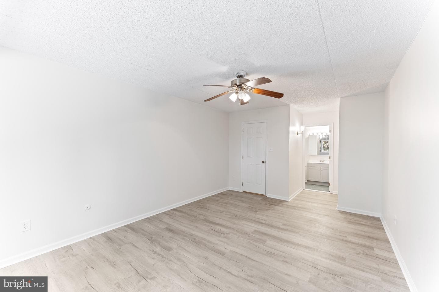 B105 Summit Drive #b105 photo 27