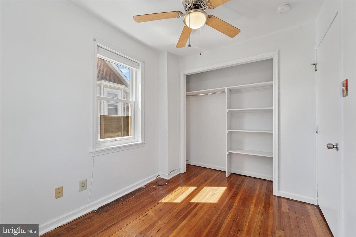 519 E Broadway Avenue photo 18