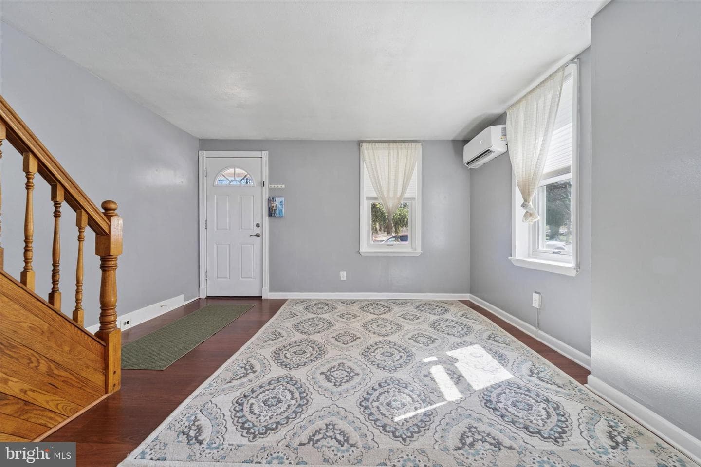 519 E Broadway Avenue photo 5