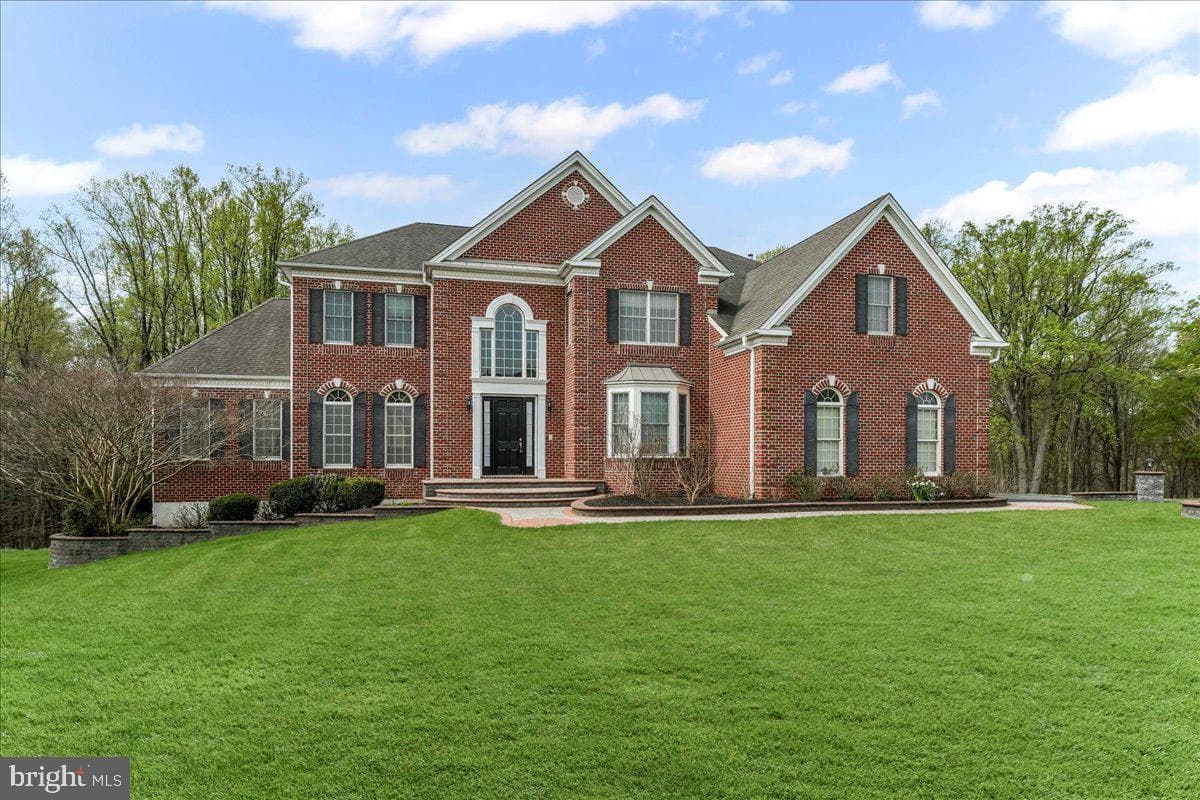 15 Evergreen Place photo 1