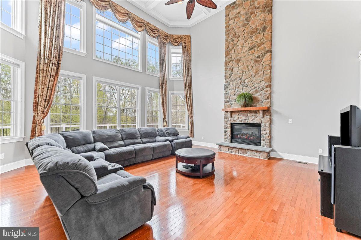 15 Evergreen Place photo 12