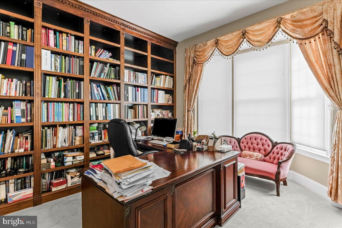 15 Evergreen Place photo 16