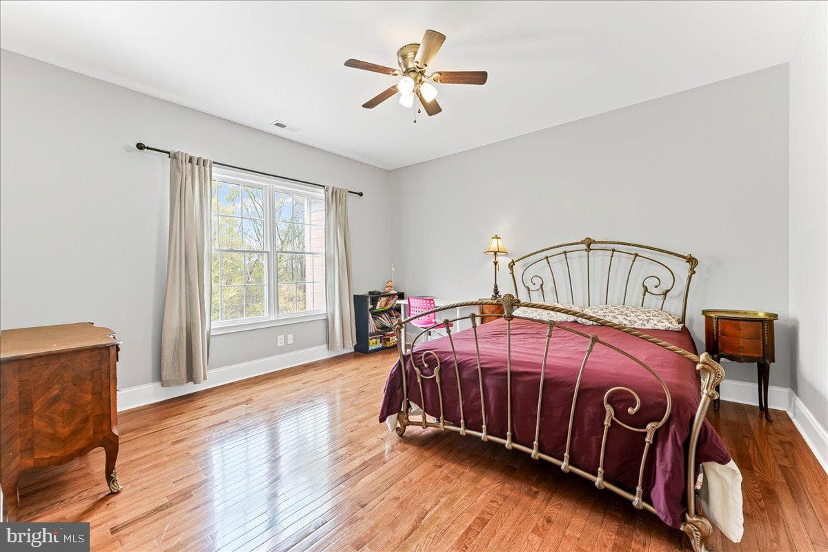 15 Evergreen Place photo 22