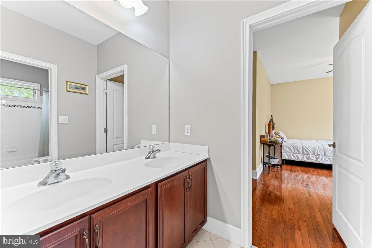 15 Evergreen Place photo 23
