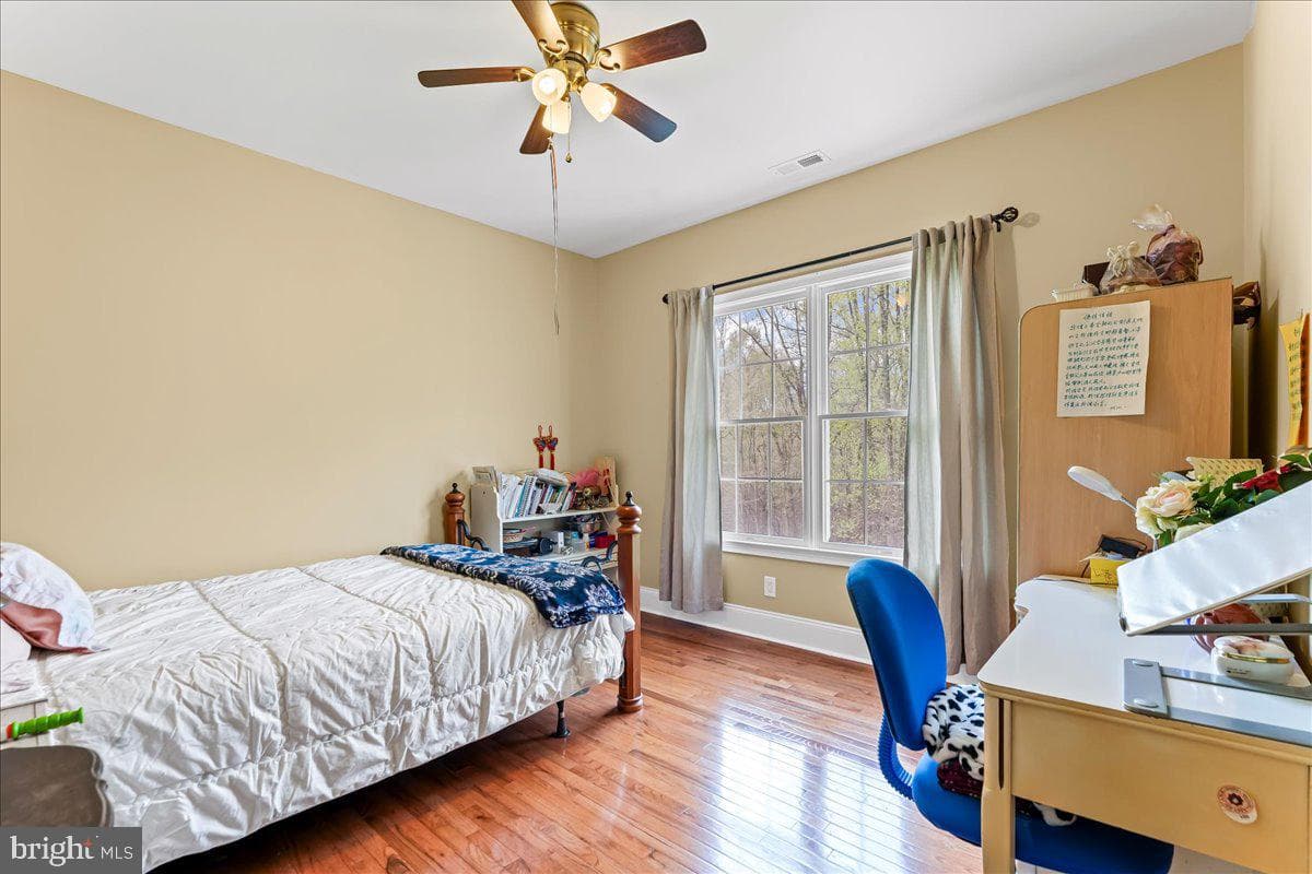 15 Evergreen Place photo 24