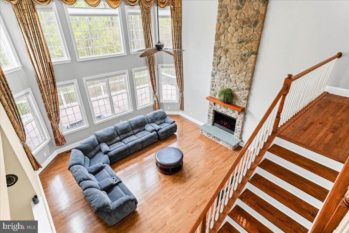 15 Evergreen Place photo 27