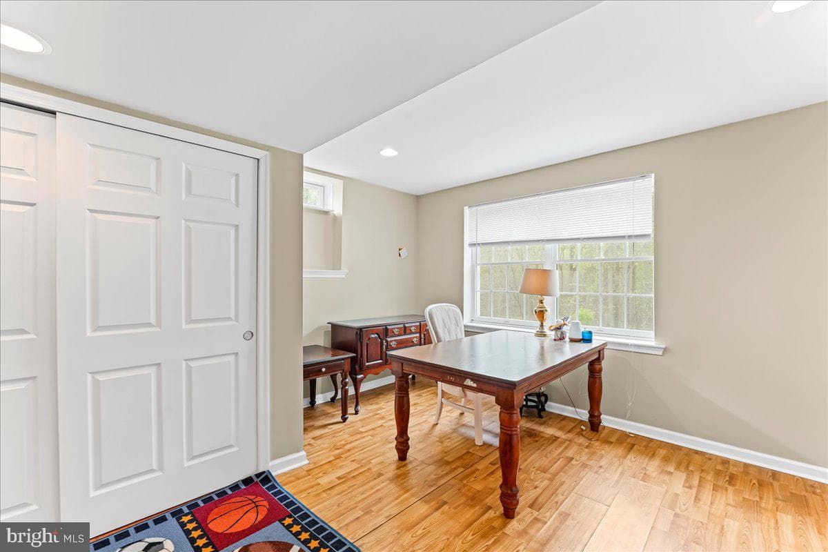 15 Evergreen Place photo 32